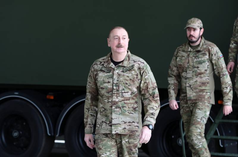 Prezidentlə oğlu “Akıncı” hücum PUA-larının uçuşunu izlədi - YENİLƏNDİ (VİDEO)