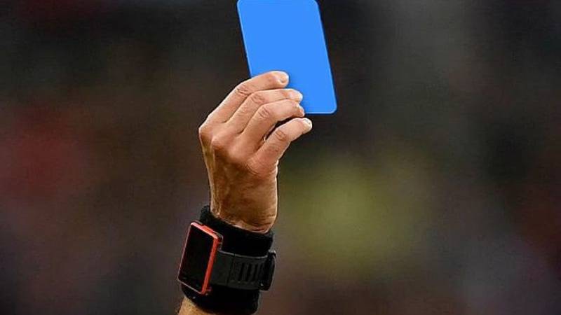 Futbolda inqilabi qərar - Üçüncü kart gəlir