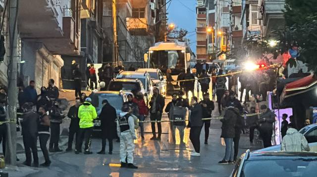 Son Dəqiqə! Türkiyədə AKP-nin tədbirində silahlı hücum - Xəsarət alan var