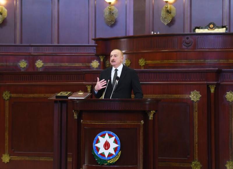 \"Bu gün hərbi sahədə texnoloji inkişaf və üstünlük böyük əhəmiyyət daşıyır\" - Prezident