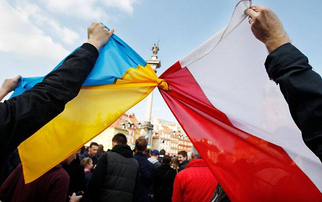 Polşa və Ukrayna sərhəd blokadasını müzakirə etdi