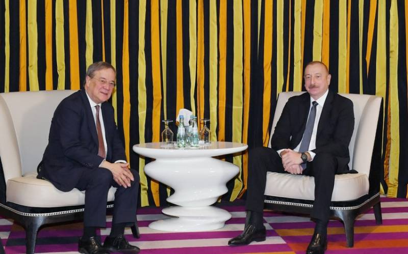Prezident İlham Əliyev Bundestaqın üzvü Armin Laşetlə görüşüb 