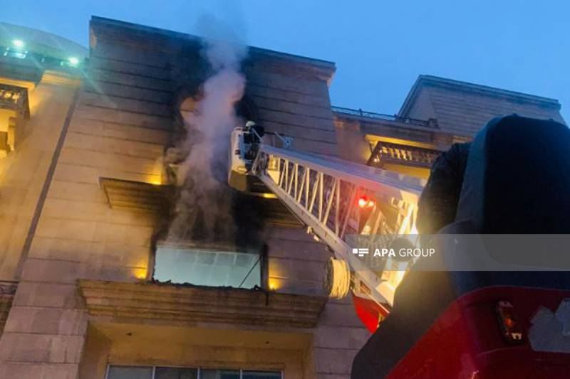 Bakıda hoteldəki yanğın söndürüldü