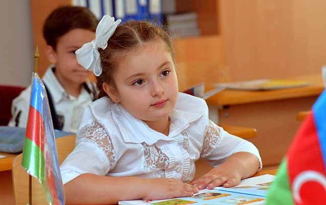\"Məktəbin əhəmiyyəti uşaqlar üçün ətraflı izah olunmalıdır\" - Psixoterapevt