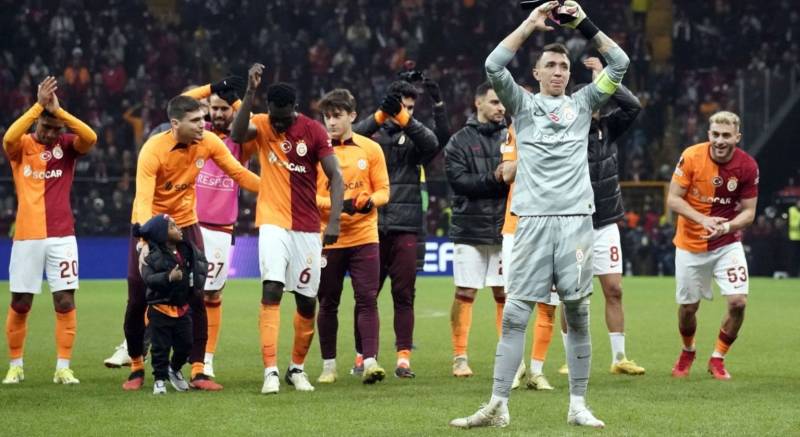 \"Qalatasaray\"ın Sparta Praqa matçı üçün heyəti açıqlandı
