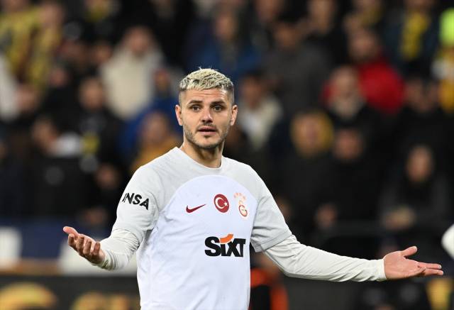 İkardidən rəqib tribunalara qalmaqala səbəb olacaq HƏRƏKƏT