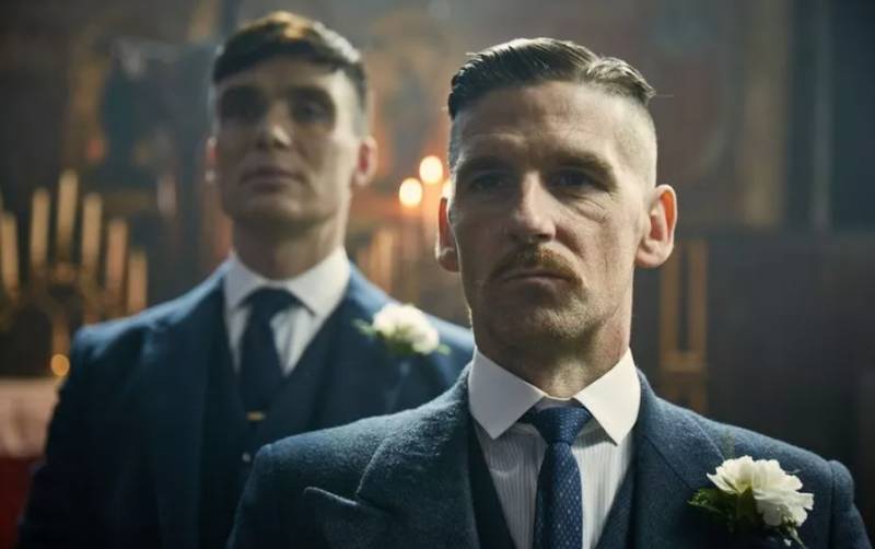 “Peaky Blinders”in ulduzu tanınmaz halda - Fotolar