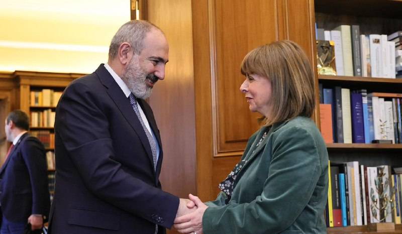 Paşinyan Yunanıstan prezidenti ilə Azərbaycandan danışdı - FOTOLAR