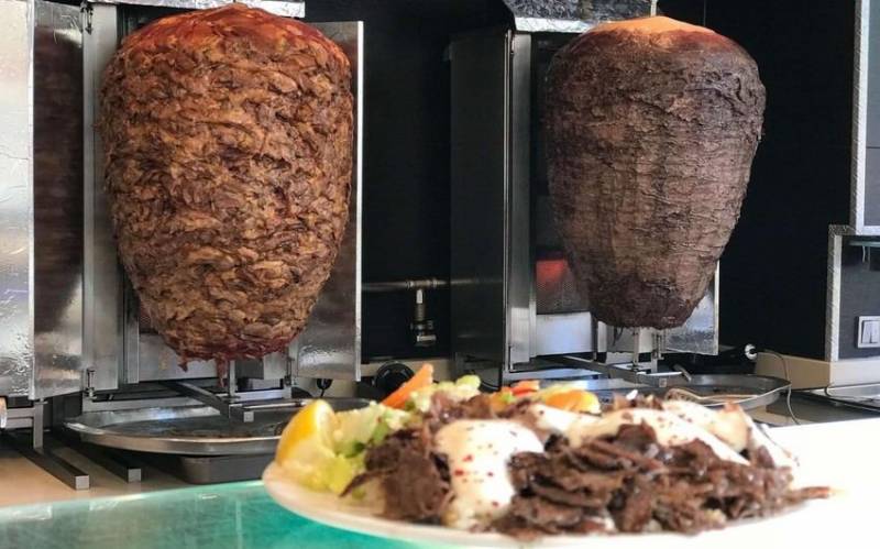 Deputat 1 manat 50 qəpiklik dönərlərdən danışdı - Əti haradan və neçəyə alırlar?
