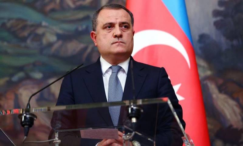 Ceyhun Bayramov Türkiyəyə getdi 