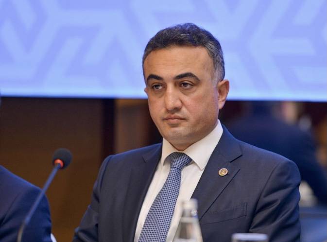 Kollegiya sədrindən özünü yandıran vəkillə bağlı AÇIQLAMA