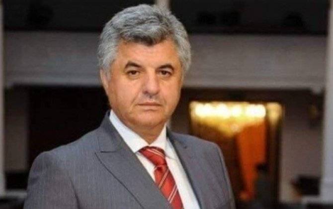“Qoyduğu tamaşalar səviyyəsizdir, yaradıcı heyət də ondan narazıdır” - Teatrda QALMAQAL