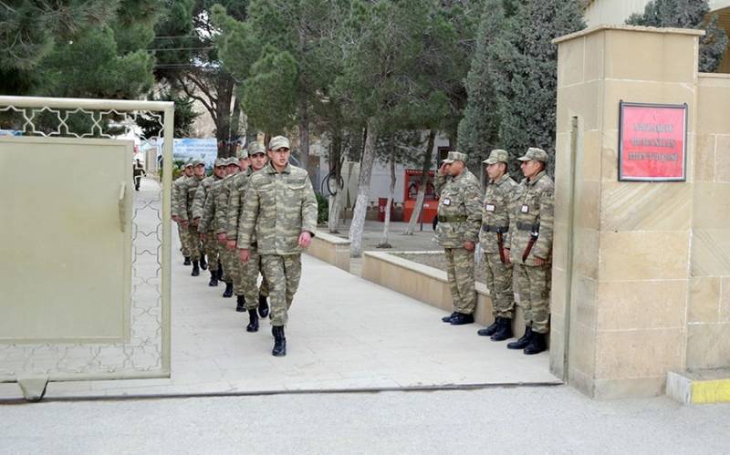Azərbaycan Ordusunun bir qrup hərbçisi ehtiyata buraxıldı