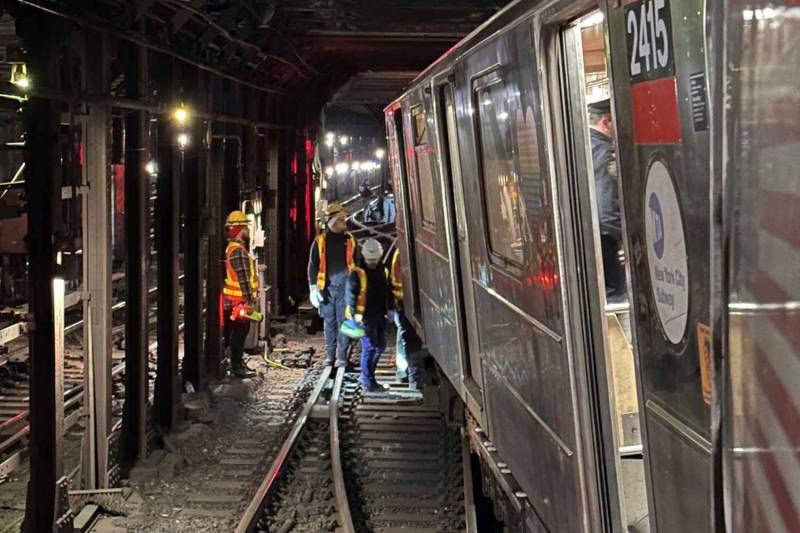 Nyu-York metrosunda qatarlar toqquşdu - 24 nəfər xəsarət aldı