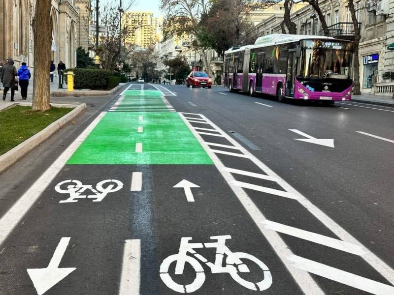 Velosiped zolaqlarına baryerlər quraşdırıldı - FOTO