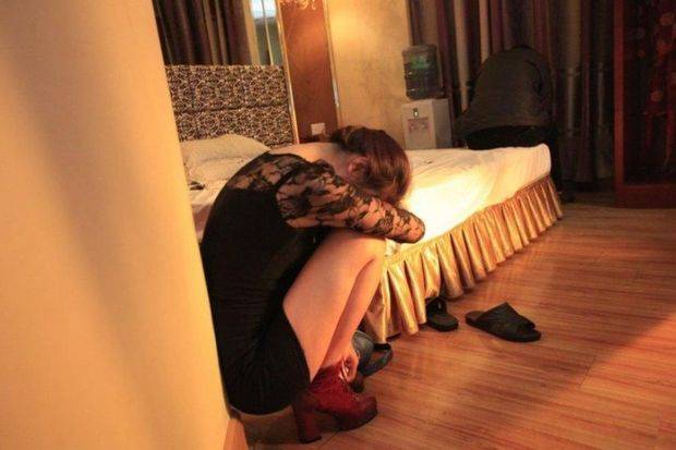 Qadınları əxlaqsızlığa cəlb etmədə təqsirləndirilən şəxslə bağlı məhkəmə qərarı açıqlandı