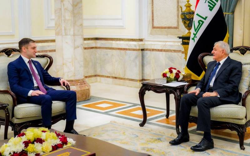 Səfirimiz İraq prezidenti ilə görüşdü