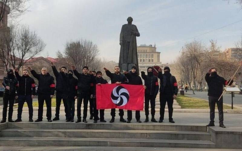 “Ermənistanda sinaqoqun yandırılması antisemitizmlə bağlı yeganə əlamət deyil” - “Jewish Journal”