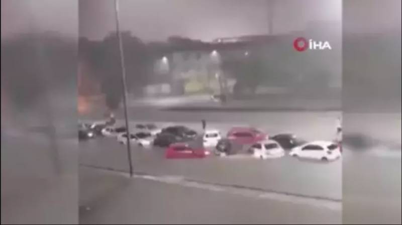 Bu ölkədə daşqın oldu- ÖLƏNLƏR VAR