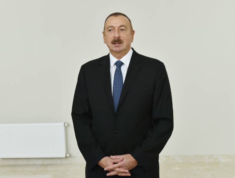 İlham Əliyev Lənkəran regional “ASAN xidmət” mərkəzinin açılışını etdi - YENİLƏNDİ (FOTO)