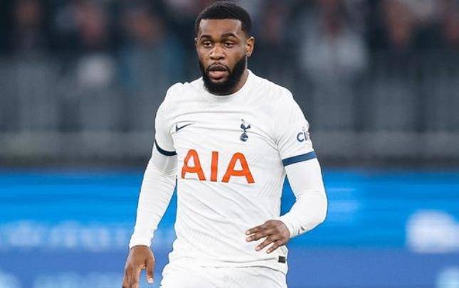 \"Tottenhem\" Tanqanqanı icarəyə göndərdi