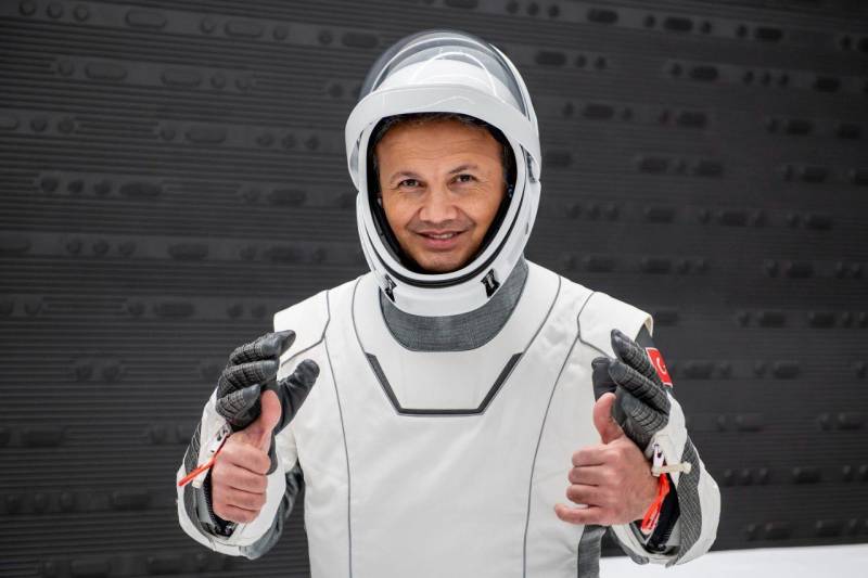 İlk türkiyəli astronavt kosmosa YOLA SALINDI - VİDEO