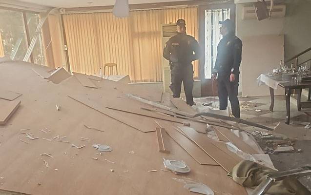 Bakıda mərasim evində tavan çökdü:Yaralılar var - YENİLƏNDİ (VİDEO)