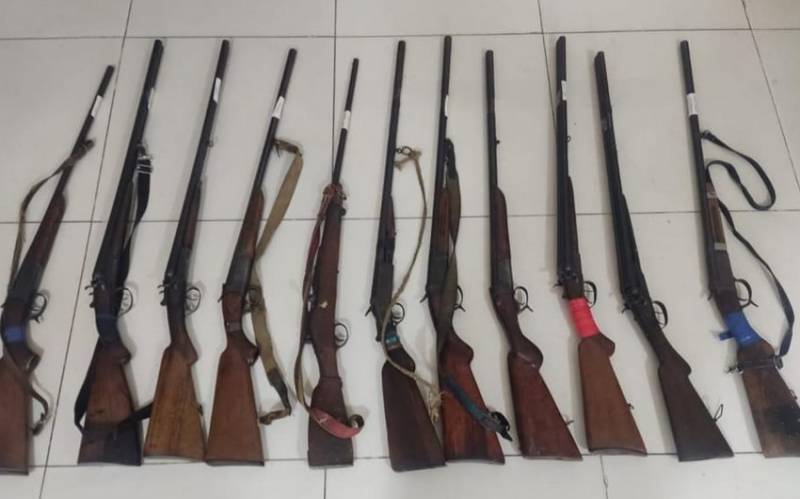 Biləsuvar sakinlərindən qanunsuz saxlanılan odlu silahlar təhvil götürüldü