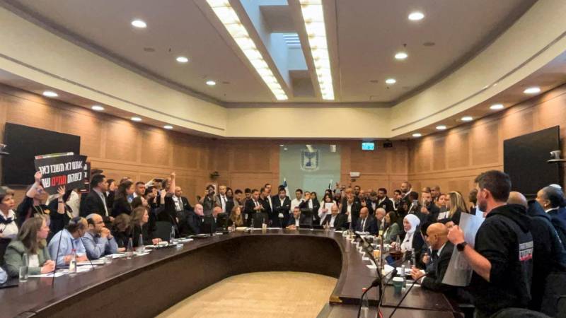 “Uşaqlarımız öldürülərkən burada oturmayacaqsan” 
