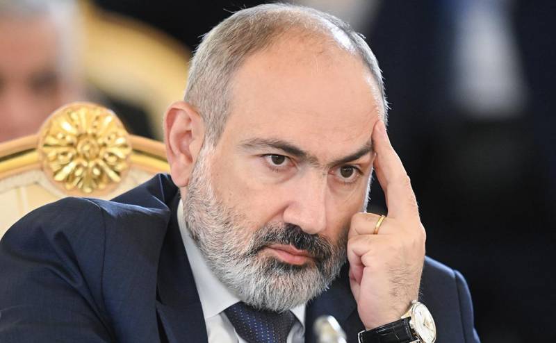 Paşinyandan etiraf: “Gənclər ordudan yayınırlar”