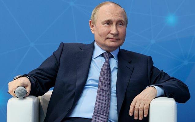 Putin 6 ilə 67 milyon qazandı