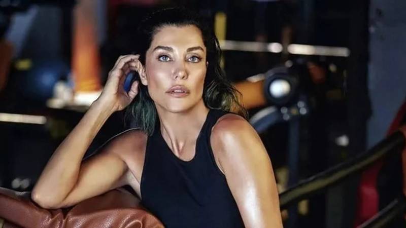 Keçmiş model Deniz Akkayanın barəsində həbs qərarı çıxarıldı