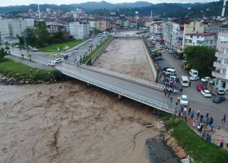 Türkiyədə sel fəlakəti - Ölənlər var