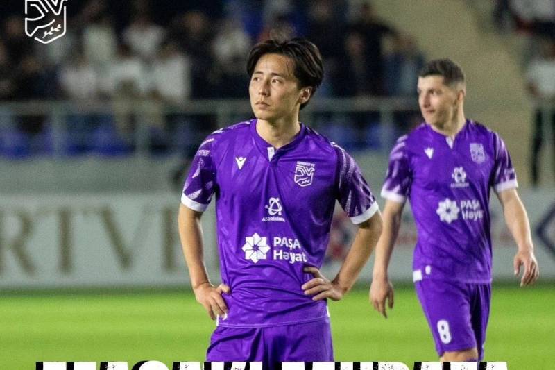 \"Sumqayıt\" futbolçusu ilə vidalaşdı