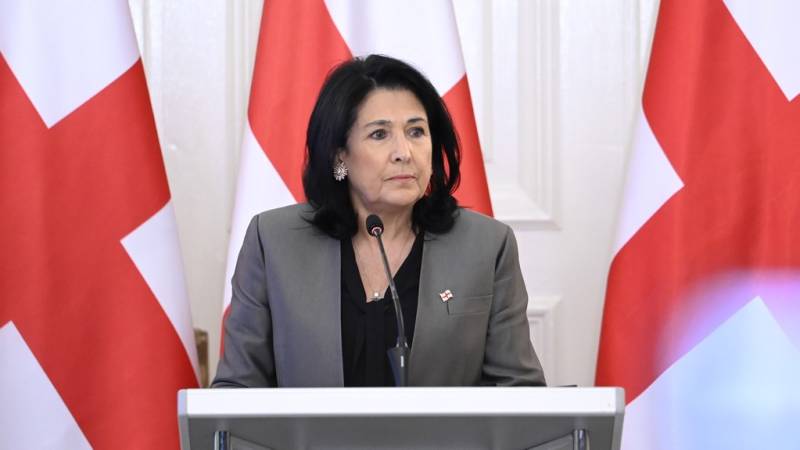 Bu ölkənin prezidenti Konstitusiya Məhkəməsinə müraciət etdi