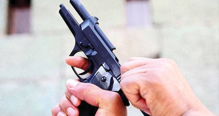 Küçədə yüksək səslə musiqi dinləyən uşaqlar güllələndi