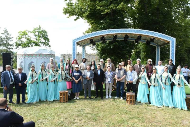 Şuşada poeziya bayramında \"Füzuli hücrələri\"