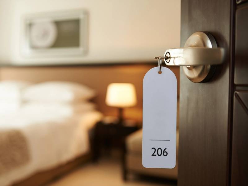 Bakıda hoteldə oğurluq oldu - İşçi saxlanıldı
