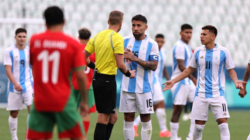 Dünya futbol tarixinin ən uzun görüşü baş tutdu