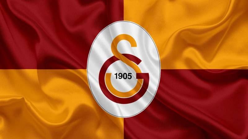 \"Qalatasaray\" məşhur oyunçusunu satdı - RƏSMİ