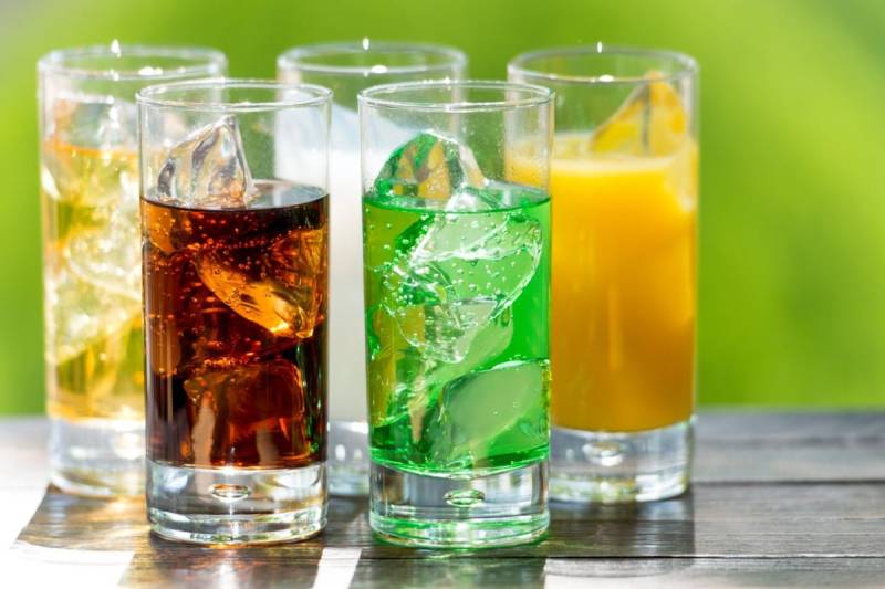 50 yaşdan yuxarı olanlar üçün ən zərərli içki
