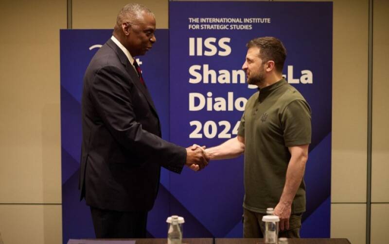 Zelenski Pentaqon rəhbəri ilə görüşdü 