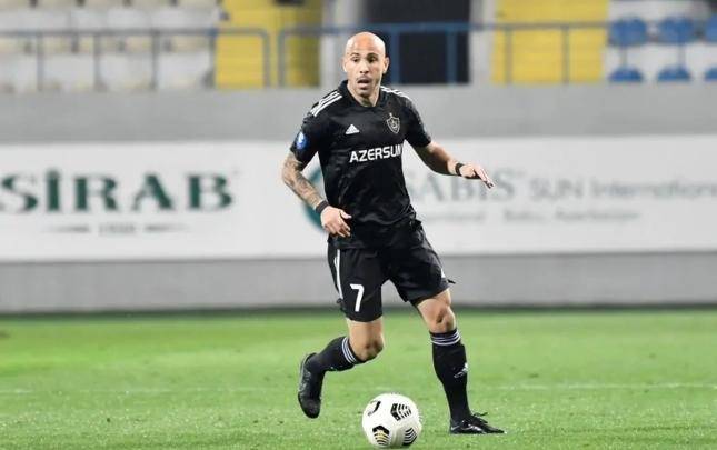 Almeyda \"Qarabağ\"da qalacaq 