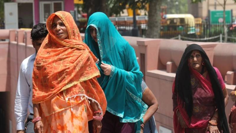 İsti havaya dözə bilmədilər - Ölənlərin sayı 53-ə çatdı