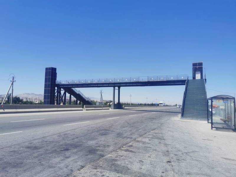 Qəza zamanı zədələnmiş piyada keçidinin təmirinə başlanılır