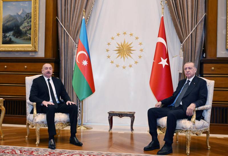 İlham Əliyevin Ərdoğan ilə təkbətək görüşü başlayıb