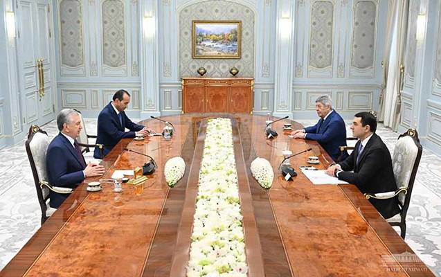 Şavkat Mirziyoyev Adil Kərimlini qəbul etdi - Foto