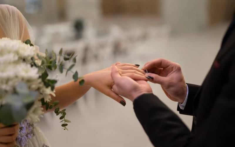 16 yaşına çatmayanlarla nişanlananlar həbs olunacaq