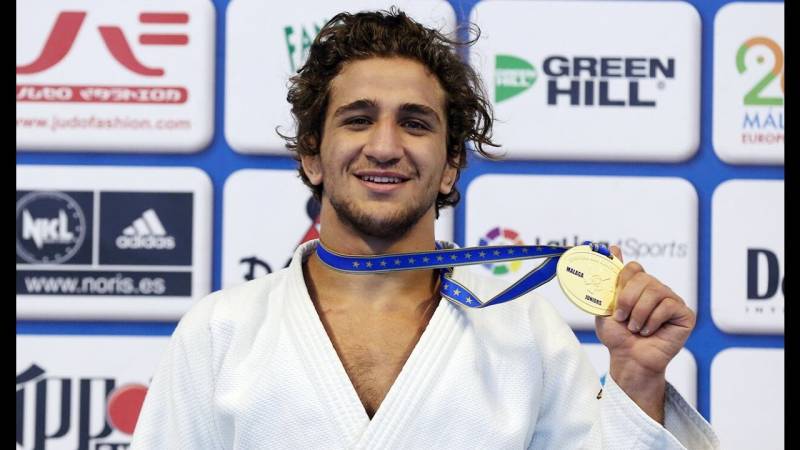 İdmançımız dünya reytinqində liderdi