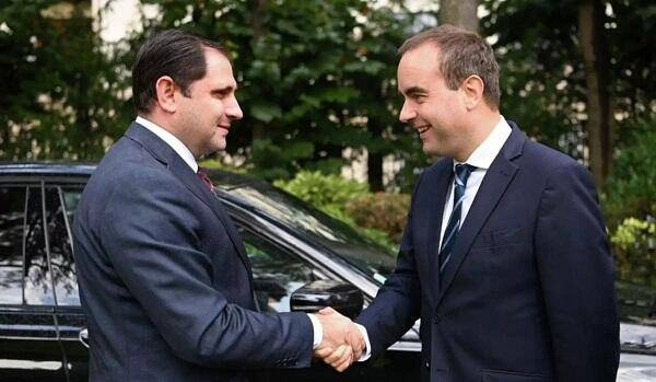 Ermənistan Fransa ilə yeni hərbi saziş imzaladı 